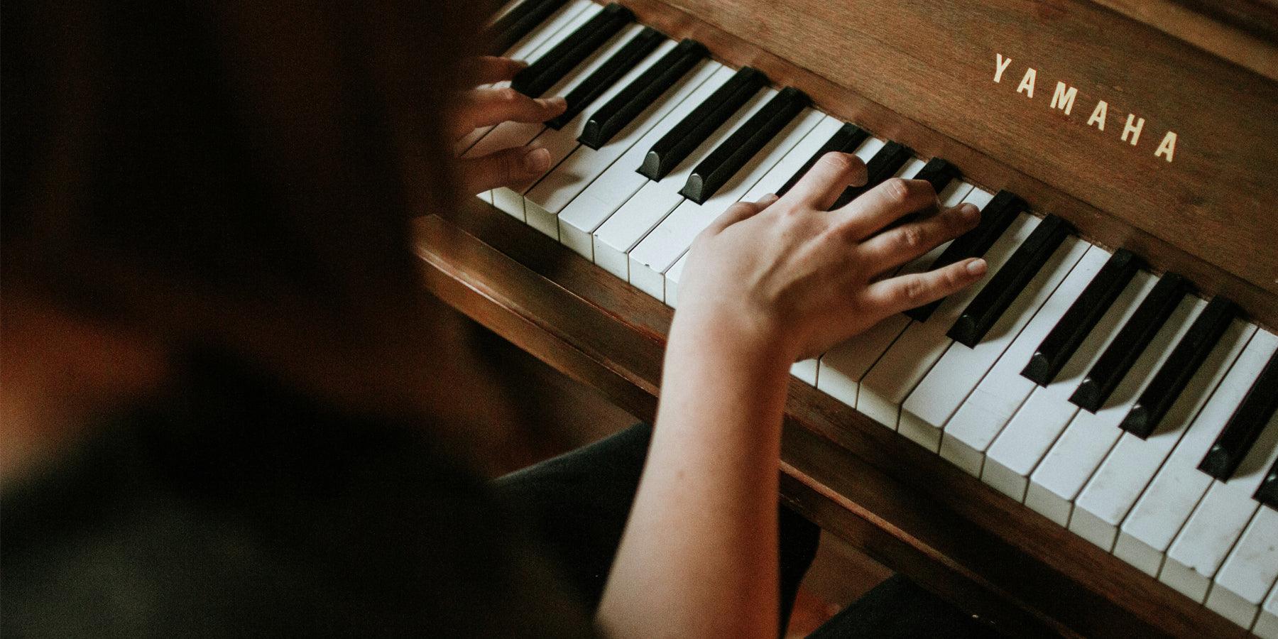 Altijd al de Amélie theme song willen spelen? Jouw nieuwe hobby: pianospelen! - Happlify